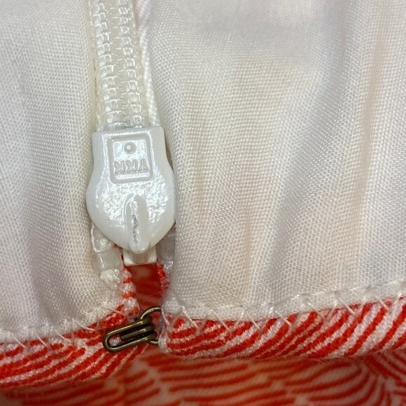 J.Crew Red & White Stripe Stretch Side Zip 4” Shorts - Like New - Size 8 - Picture 7 of 9